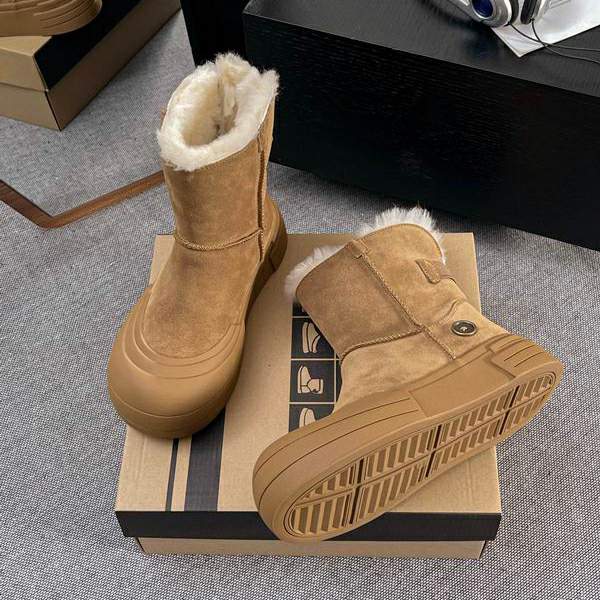 Picture of UGG Shoes _SKUUGGsz35-40LL090219881
